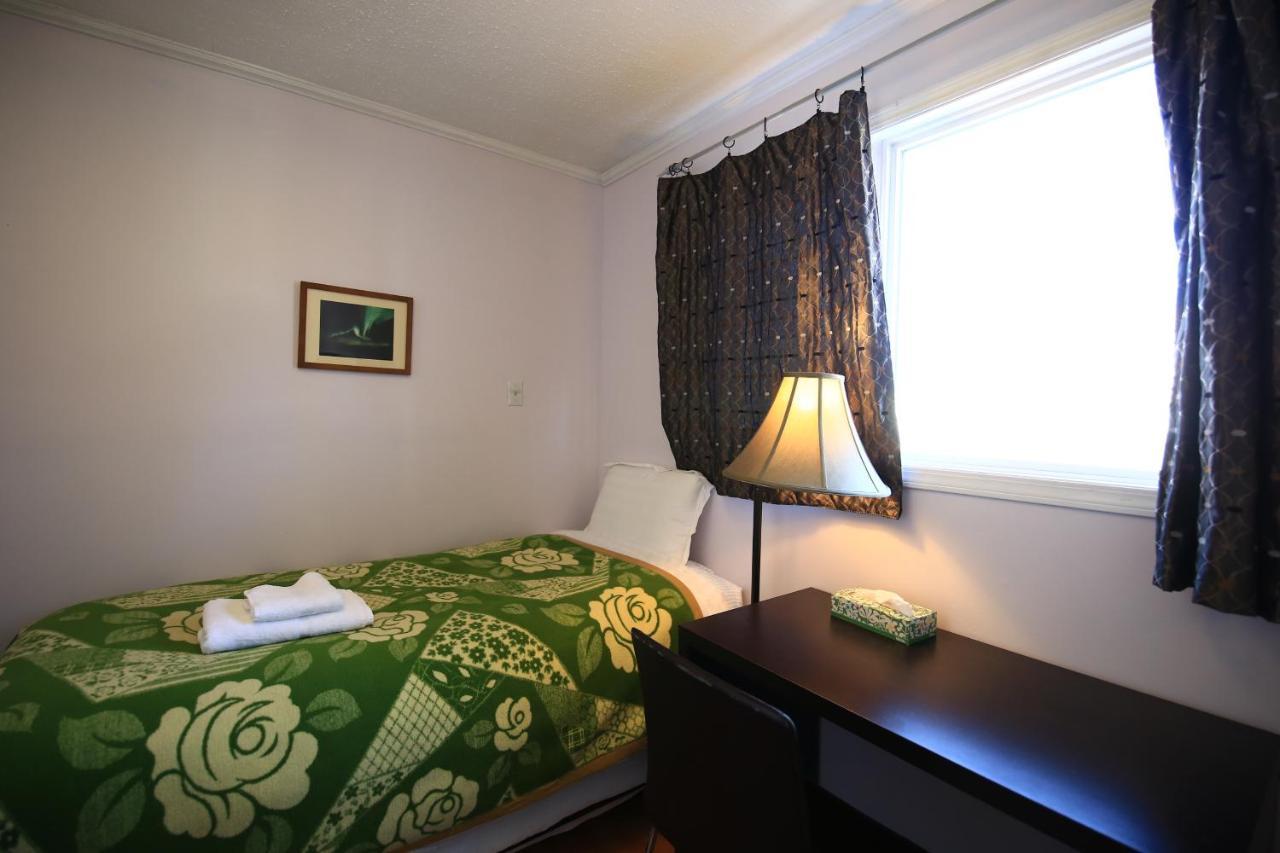 Jenny Guest House Yellowknife Exteriör bild